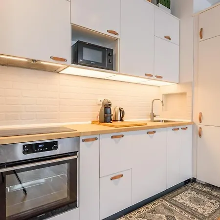 Brand New Flat Near Tesla Museum Lägenhet