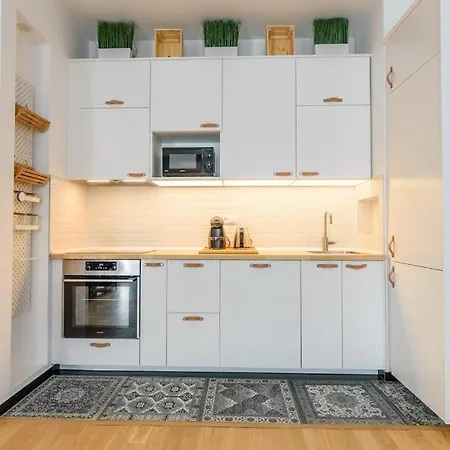 Lägenhet Brand New Flat Near Tesla Museum