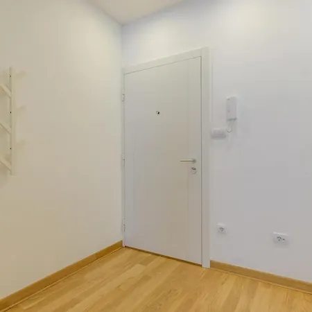 Brand New Flat Near Tesla Museum